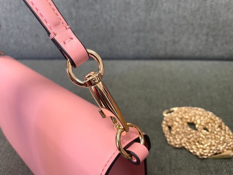 Va1e*ntin0 satchel bag